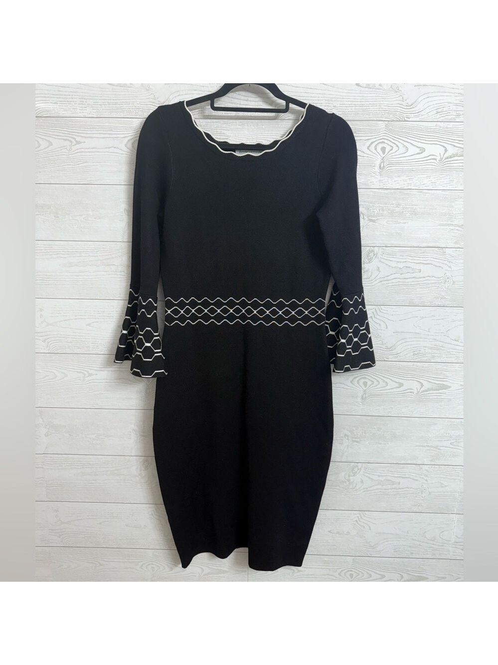 Danny & Nicole Women’s Black & White Midi Sweater Dress. Size M
